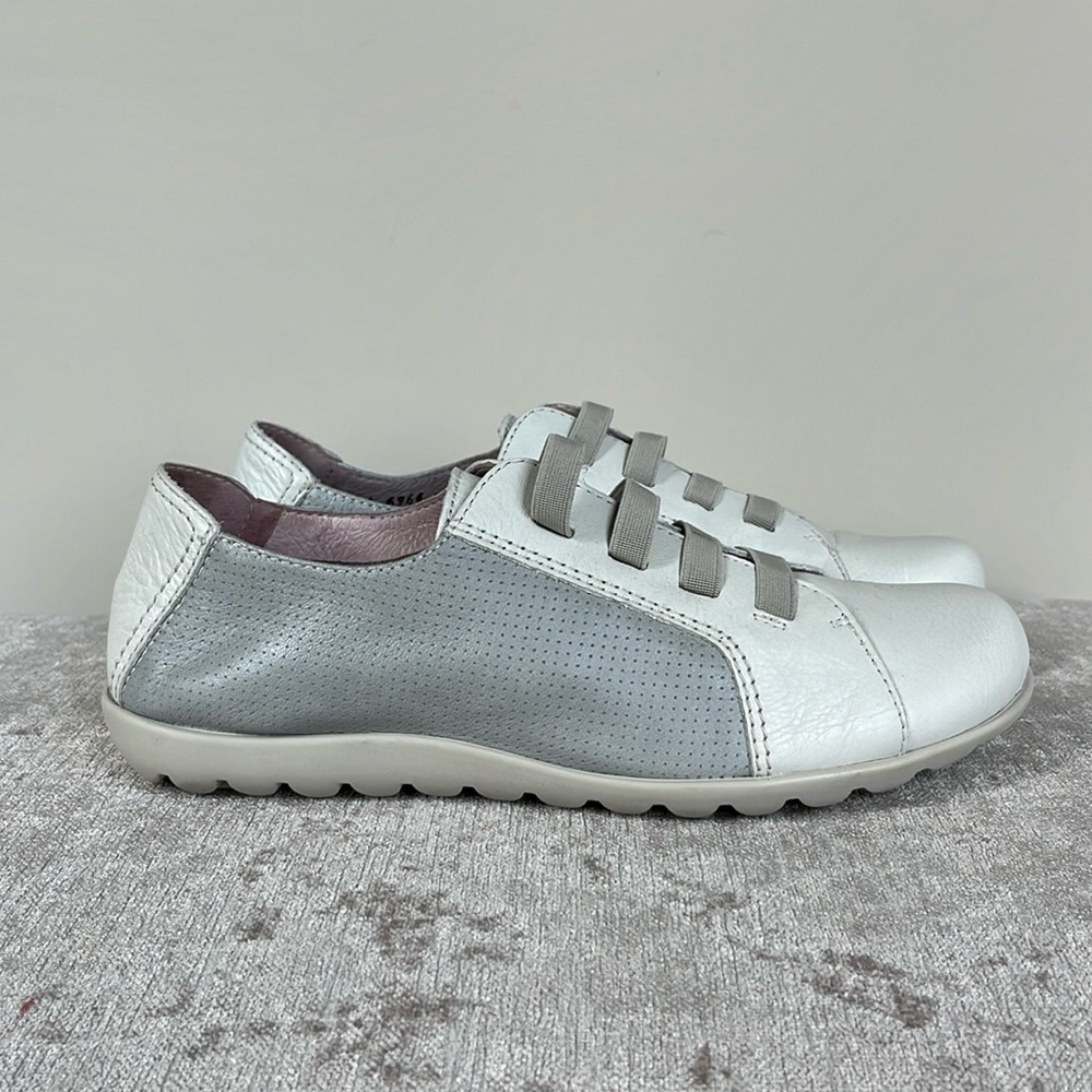 Wonders Spain leather pull on sneakers - EUC